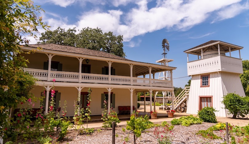 Leonis Adobe Museum